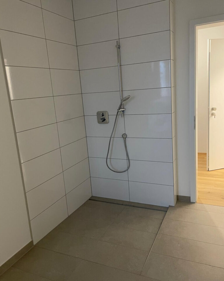 G³ Dietenheim Wohnungsübergabe Brot Salz Sekt